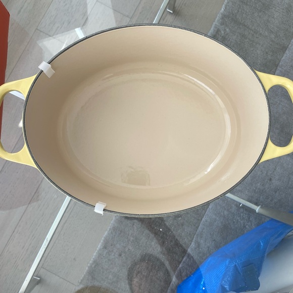 Le Creuset Soleil 29 cm Oval Dutch Oven BNIB - Picture 3 of 6